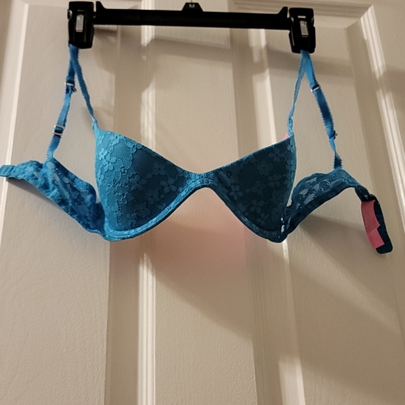 Victorias Secret Pink bra, 32A - Picture 3 of 4